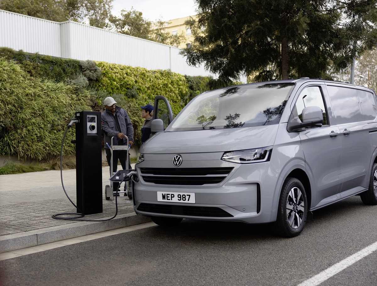 Volkswagen Commercial Vehicles introduces first plug-in hybrid Transporter to the line-up.